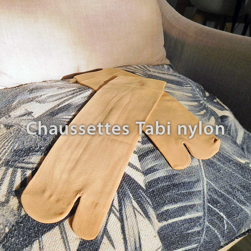 chaussettes-tabi-nylon.jpg